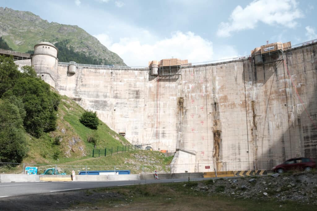 Barrage de Fabrèges dans les Pyrénées-Atlantiques