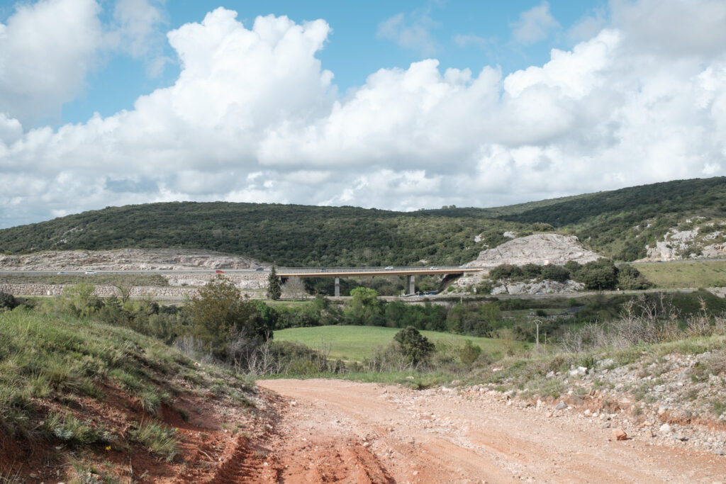 Autoroute A750 et départementale 619 dans l'Hérault